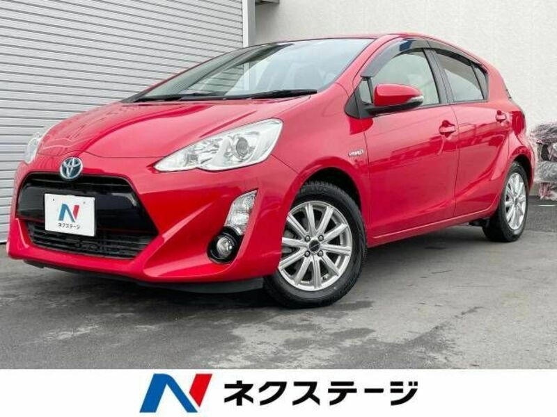 TOYOTA　AQUA