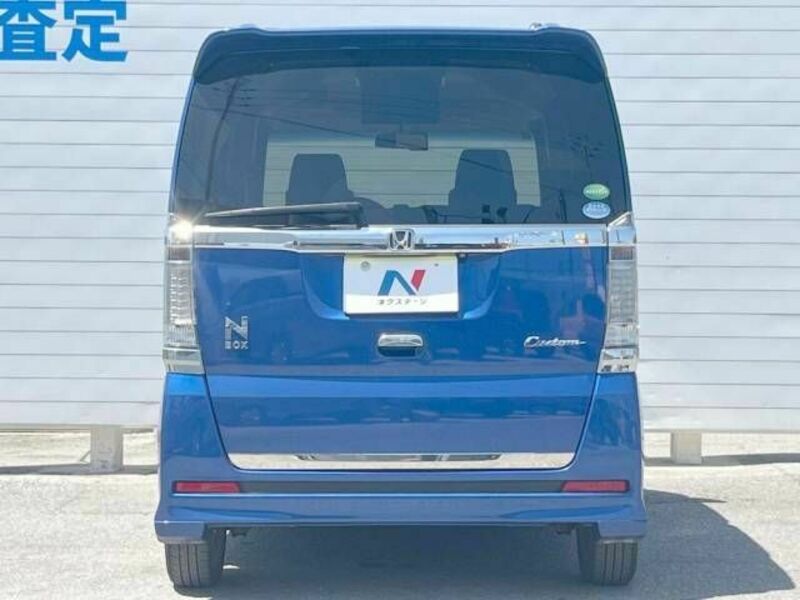 N BOX CUSTOM