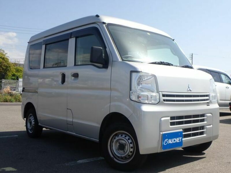 MITSUBISHI MINICAB VAN