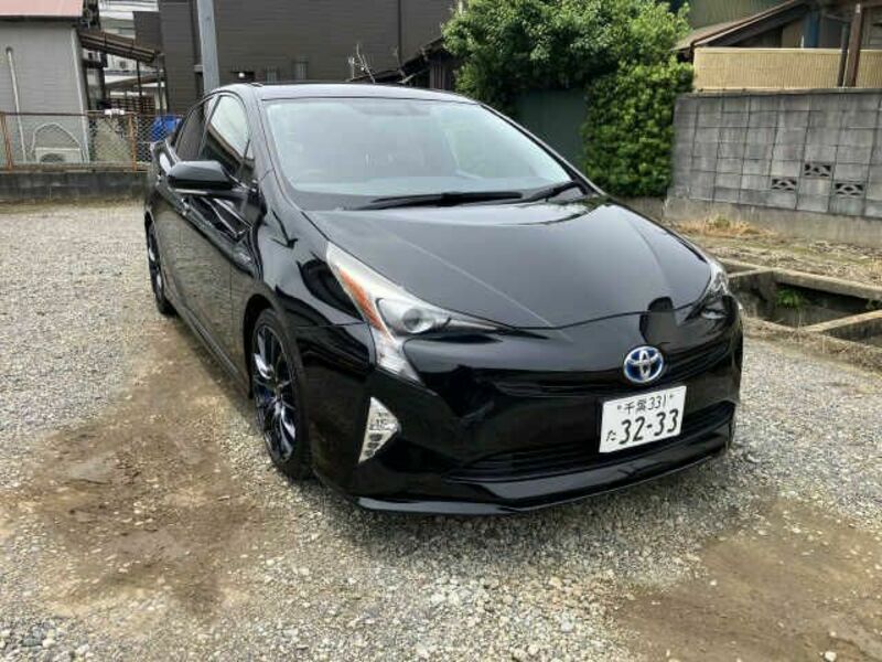 TOYOTA PRIUS