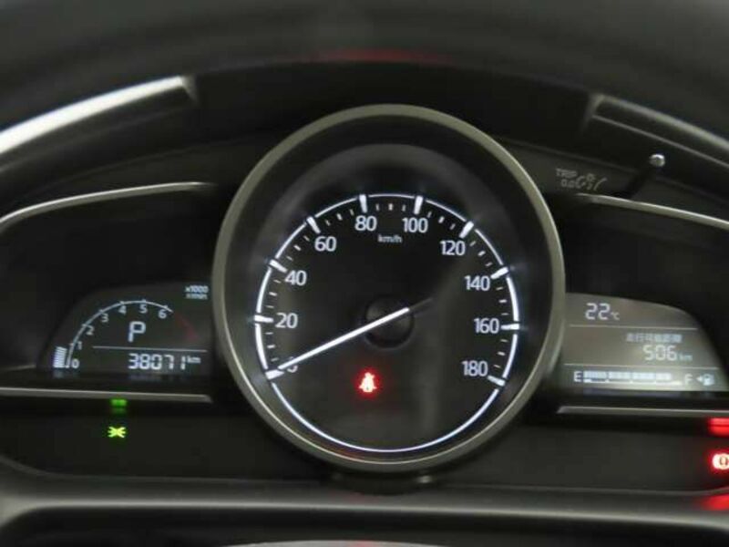 MAZDA2
