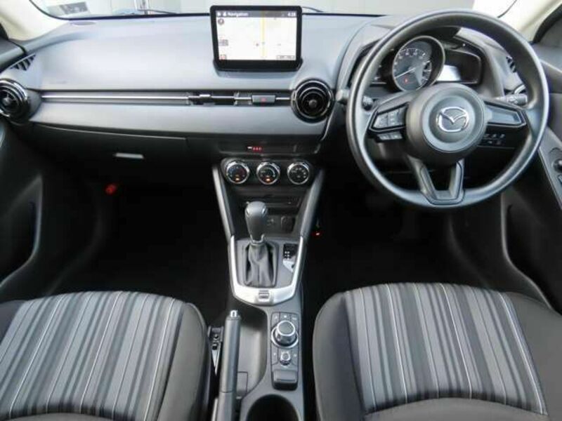 MAZDA2