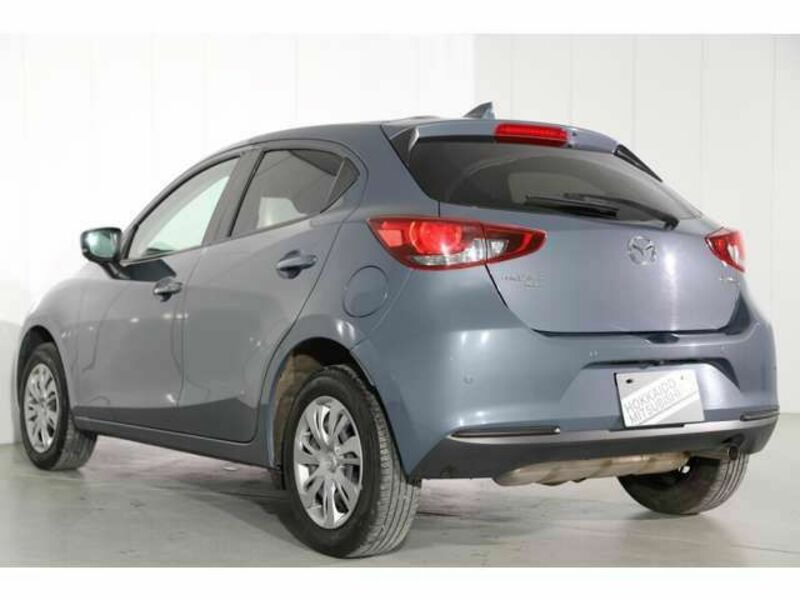 MAZDA2