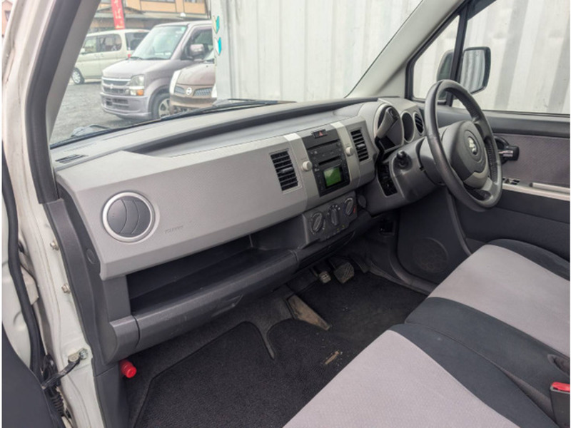 WAGON R-18