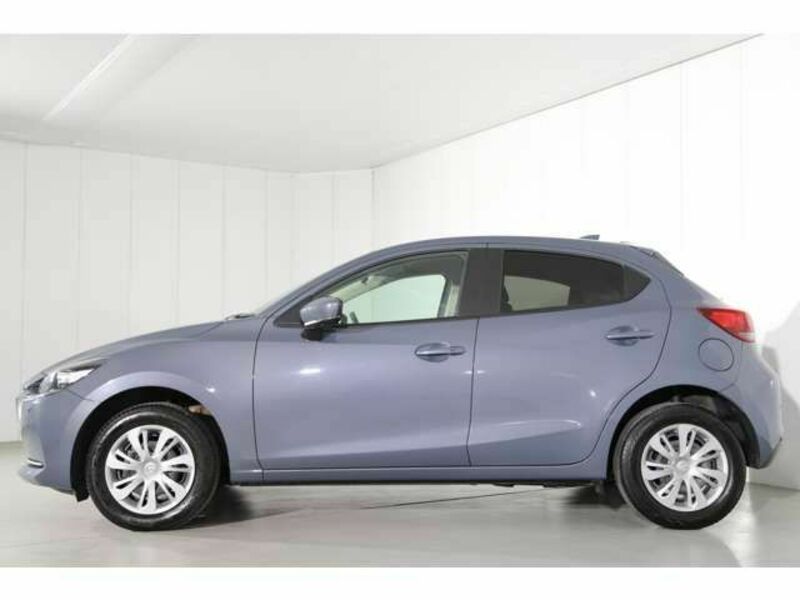 MAZDA2