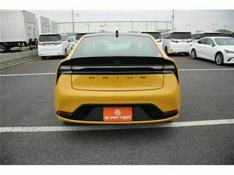 PRIUS PHV