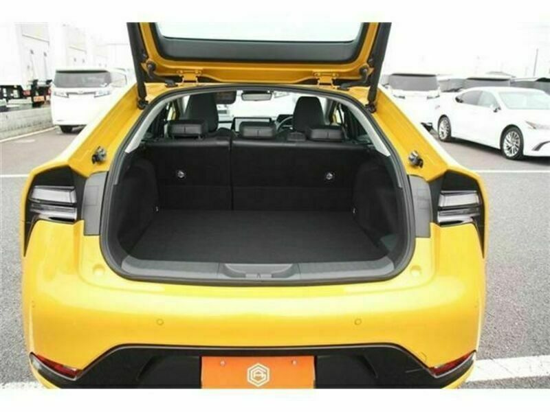 PRIUS PHV