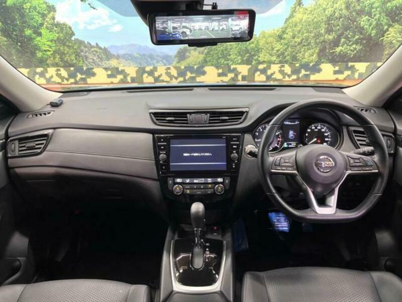 X-TRAIL