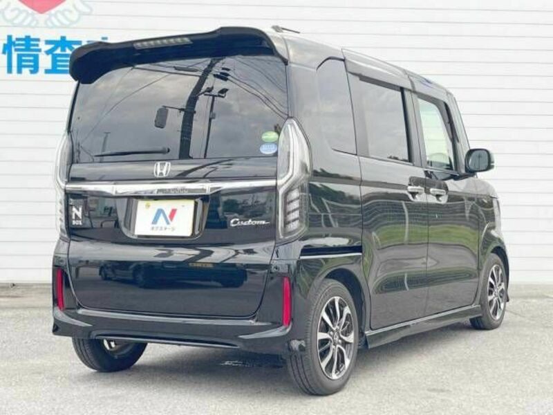 N BOX CUSTOM
