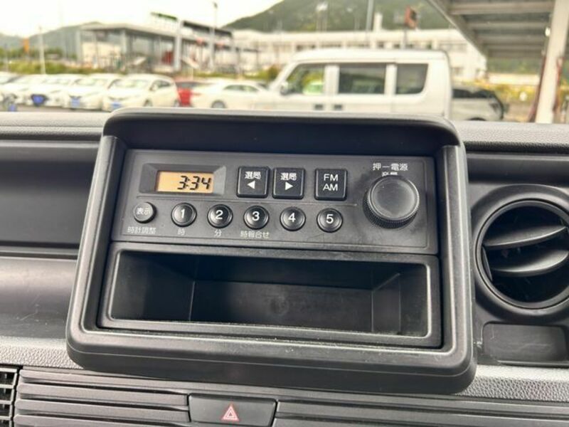 N-VAN