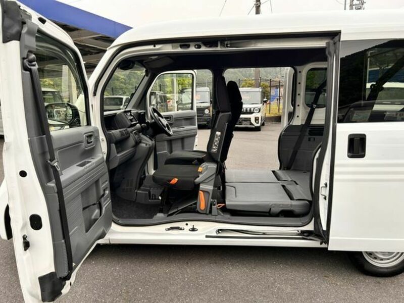 N-VAN