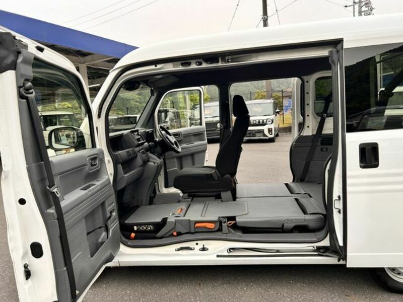 N-VAN