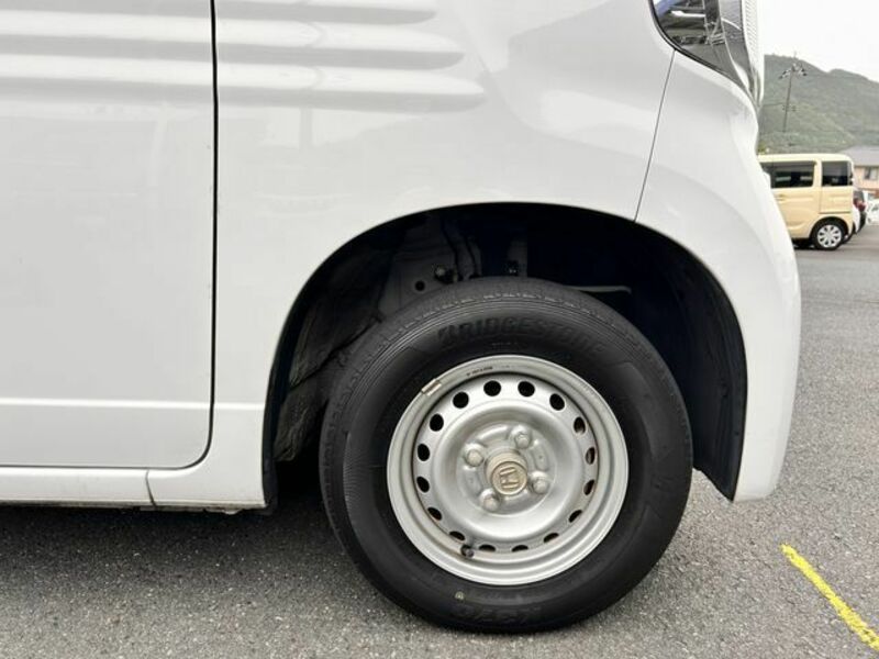 N-VAN