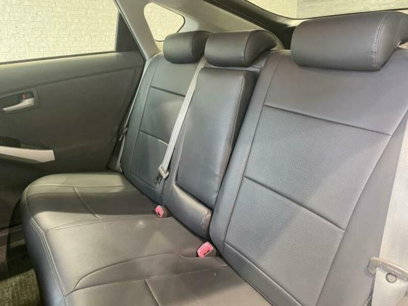 PRIUS-6