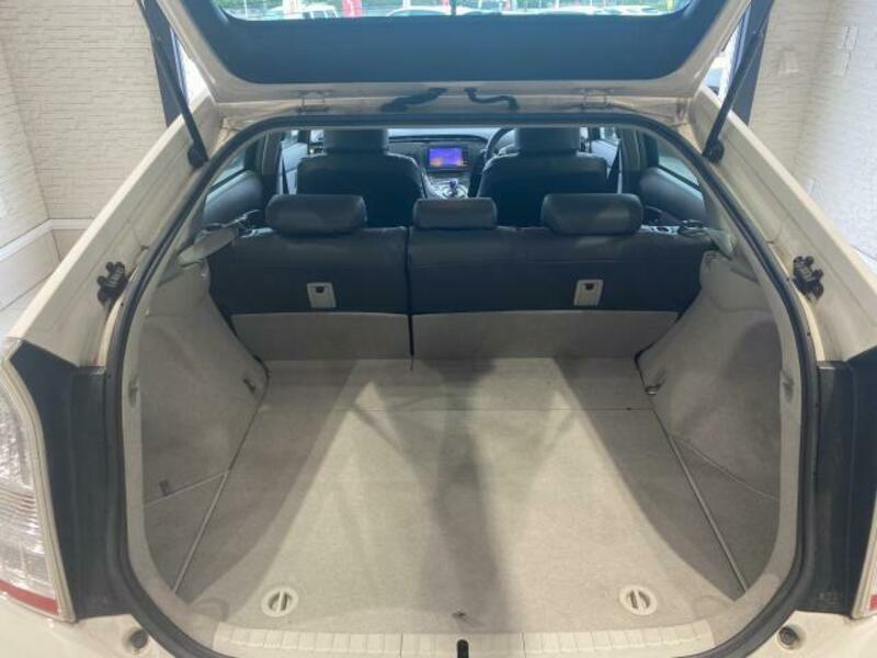 PRIUS-7