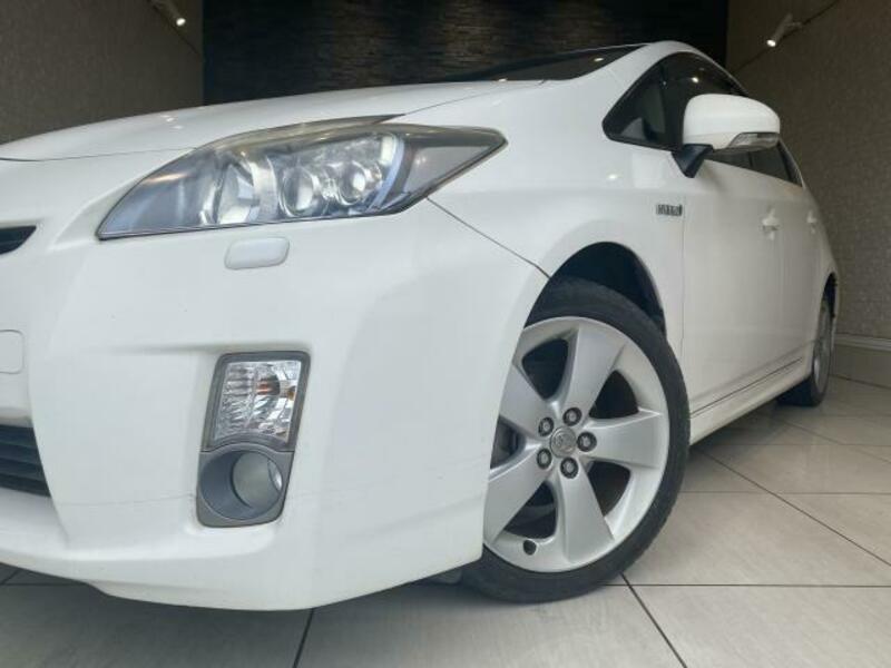 PRIUS-9
