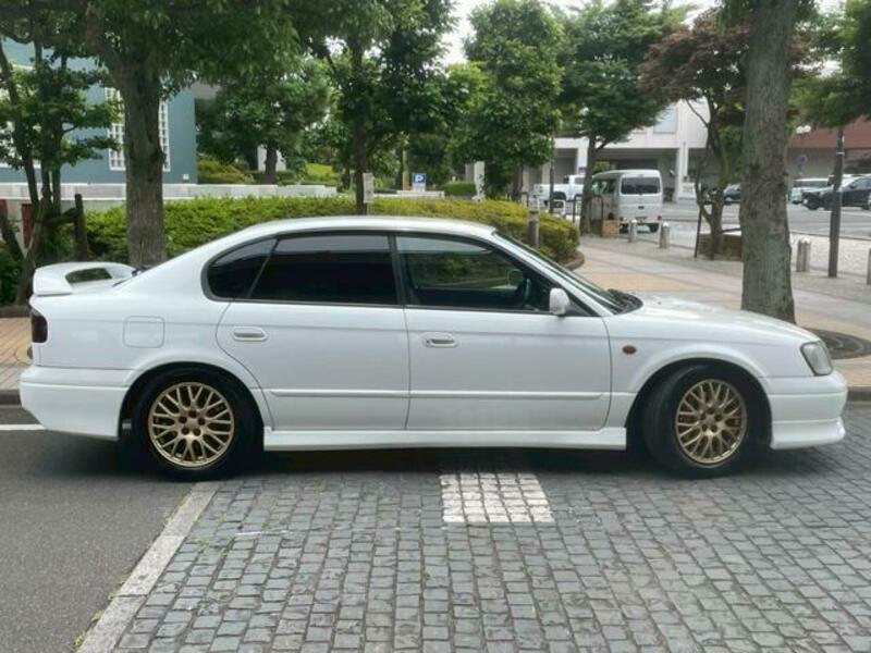 LEGACY B4