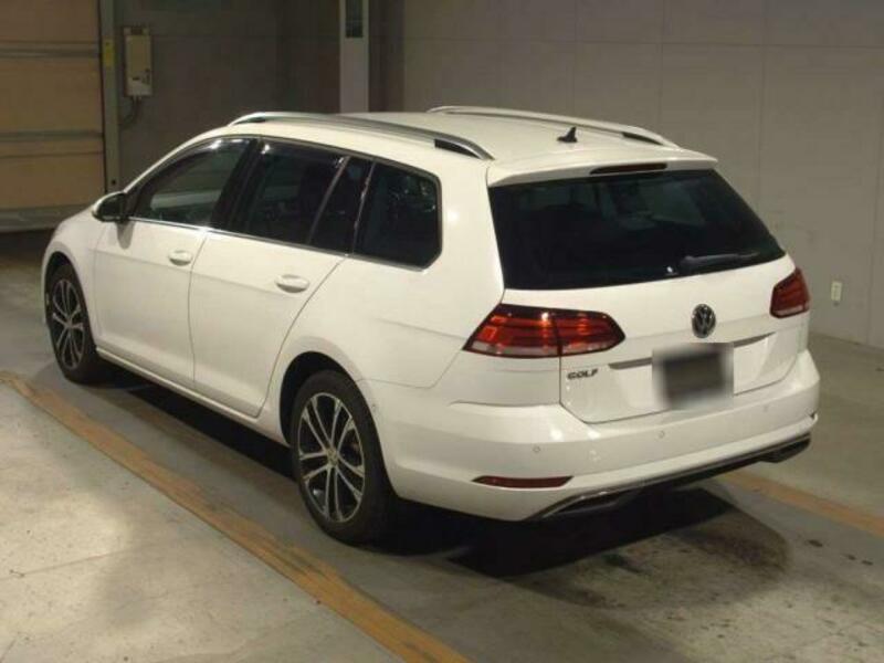 GOLF VARIANT