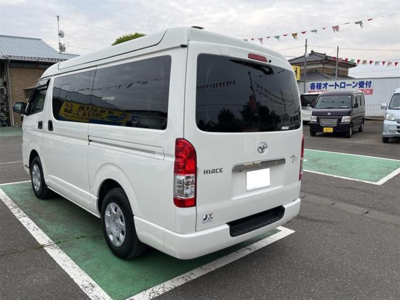 HIACE VAN