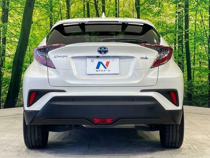 C-HR-12