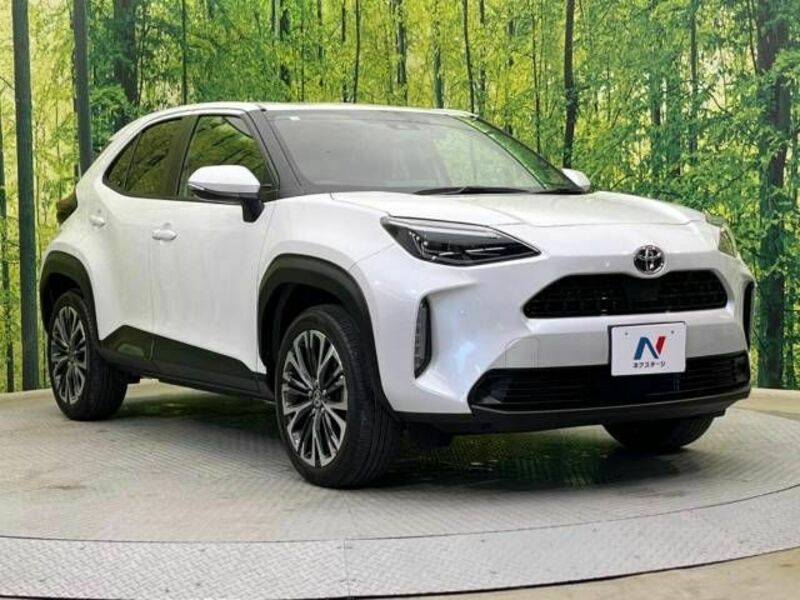YARIS CROSS