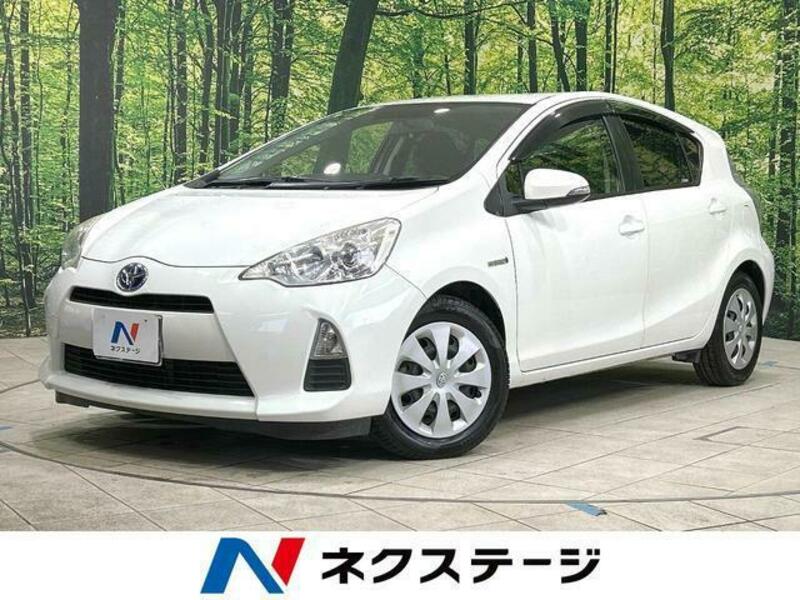 TOYOTA　AQUA