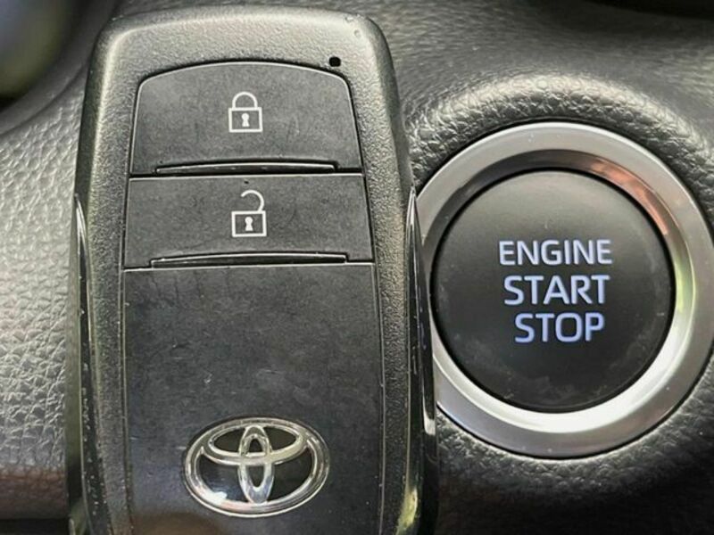 YARIS-6