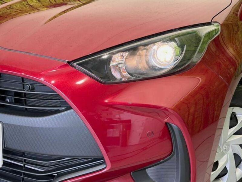 YARIS-11