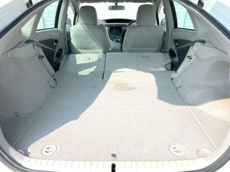 PRIUS-10