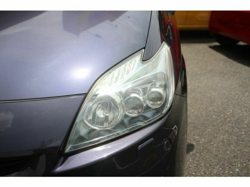 PRIUS-8