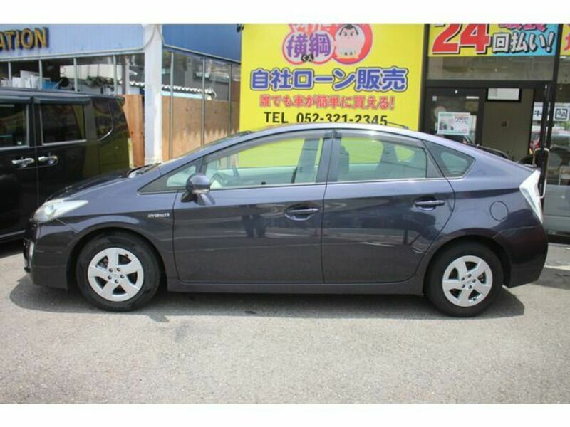 PRIUS-13