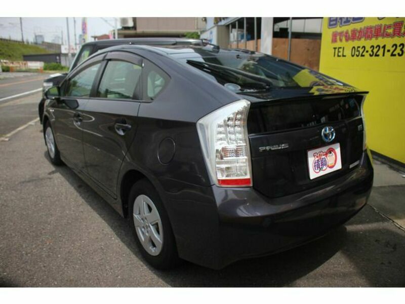 PRIUS-15