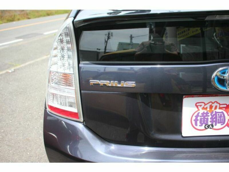 PRIUS-18