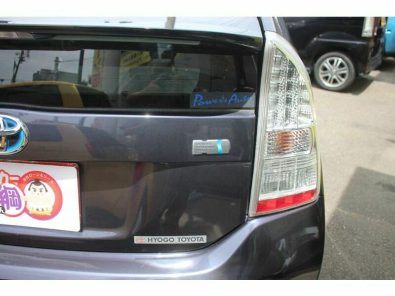 PRIUS-19