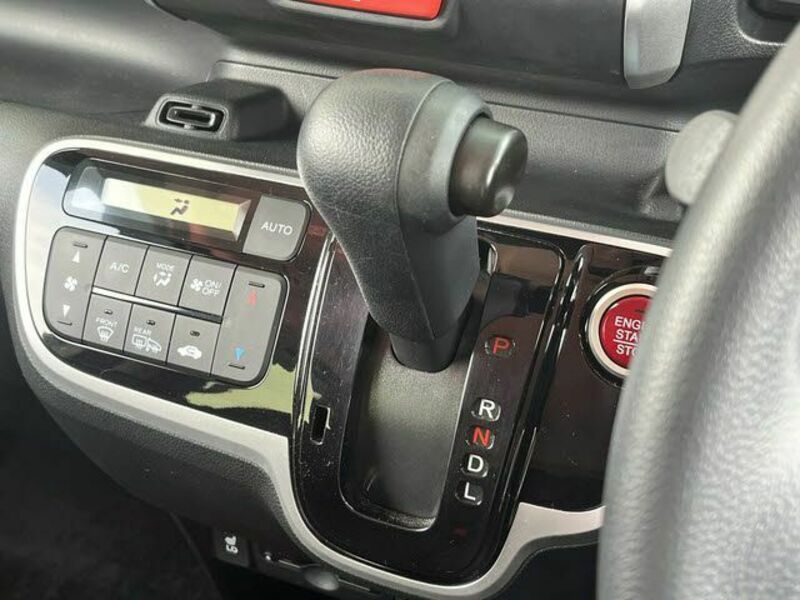 N BOX