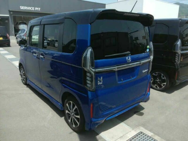 N BOX CUSTOM