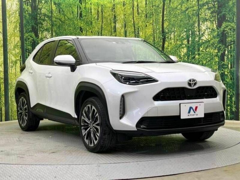 YARIS CROSS
