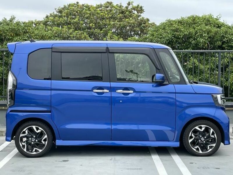 N BOX CUSTOM