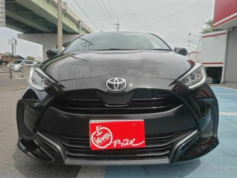 YARIS-8