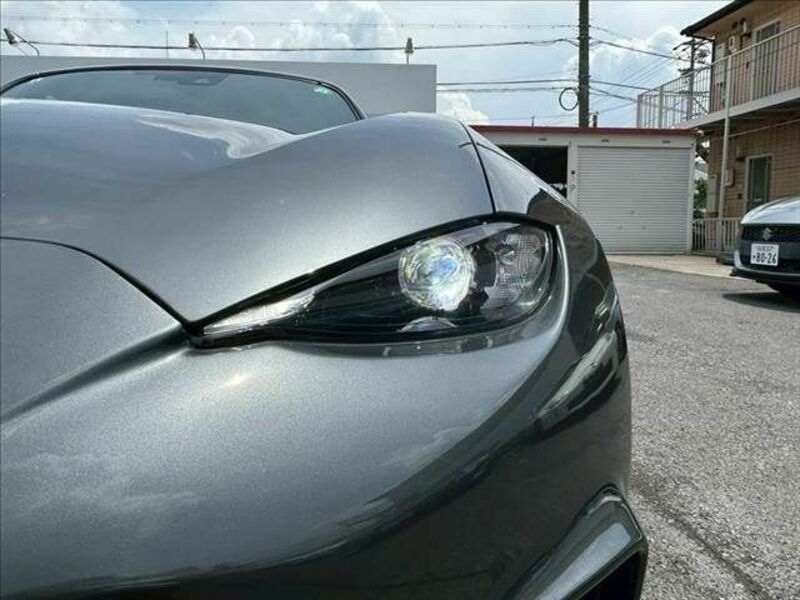 ROADSTER-9
