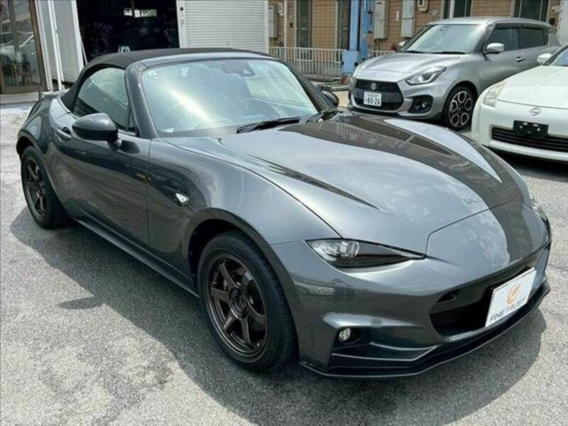 ROADSTER-12