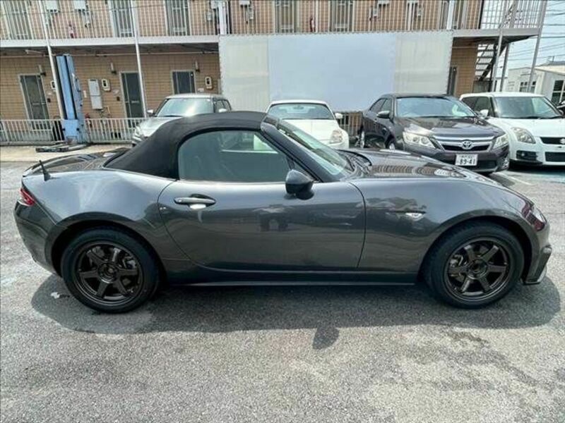 ROADSTER-13