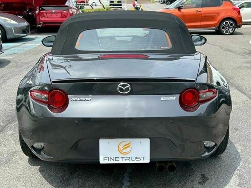 ROADSTER-15