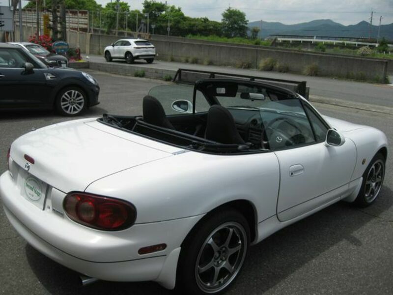 ROADSTER
