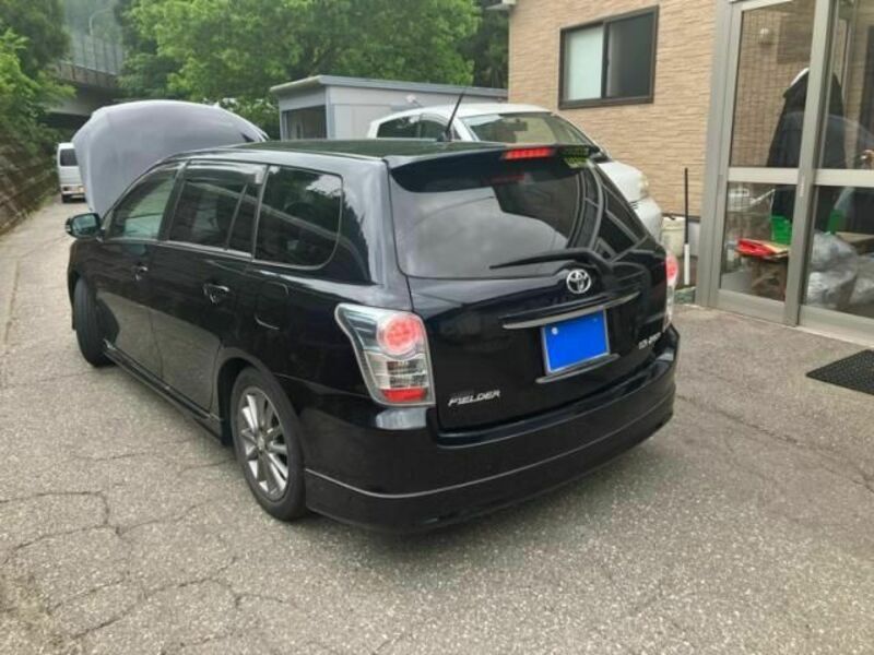 COROLLA FIELDER