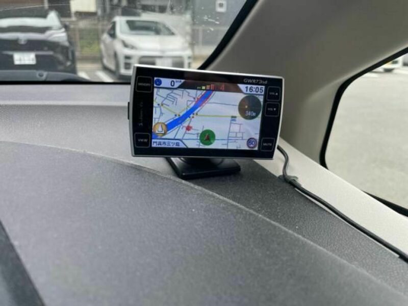 FIT HYBRID-12