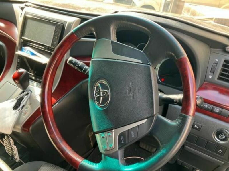 VELLFIRE-13