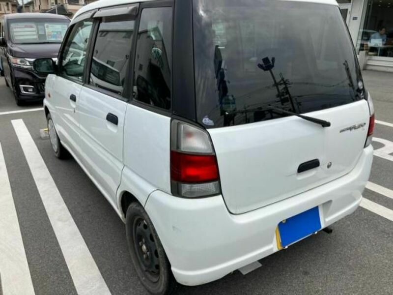 PLEO