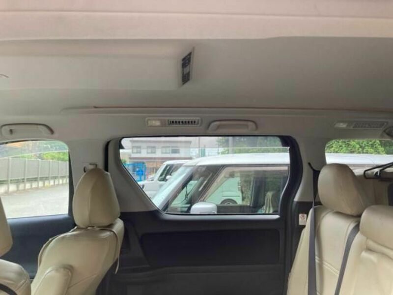 VELLFIRE-13