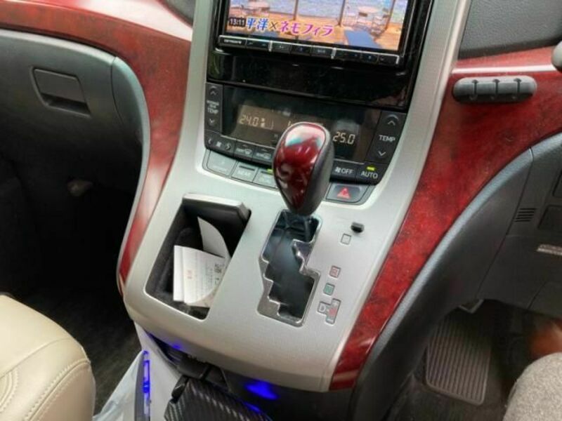 VELLFIRE-26